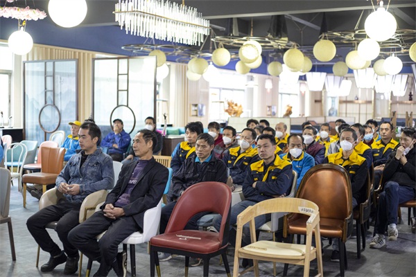活得艱辛，活出精彩，海德利家具創(chuàng)始人谷先生2020年度企業(yè)表彰大會致詞