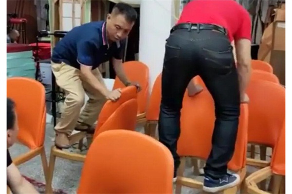 一摸二坐三踩，讓海德利的每一件產品都經得起最苛刻的質量檢測