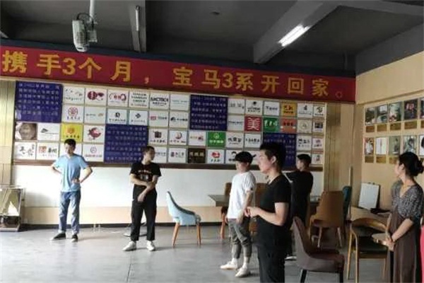 每次活動，你是否能站在第一？你所在的位置決定你的價值